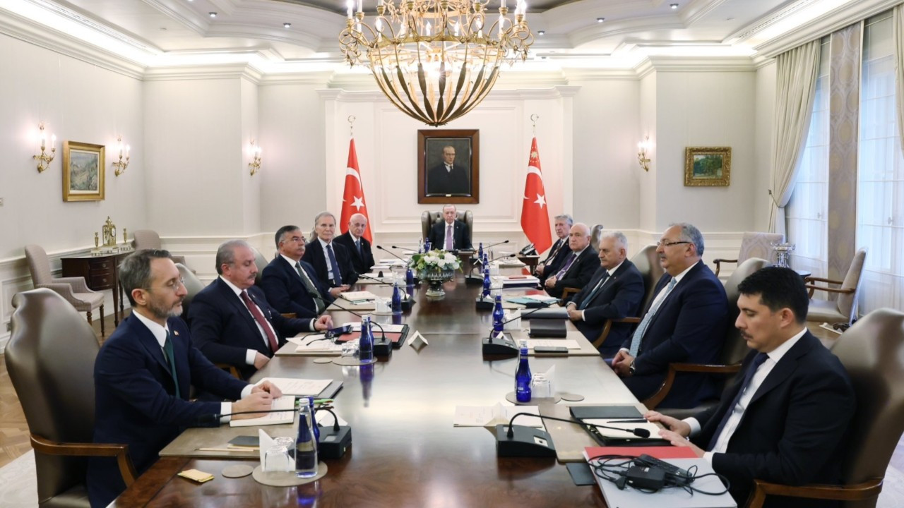 Erdoğan, Özel ile görüşme öncesi Yüksek İstişare Kurulu'nu topladı