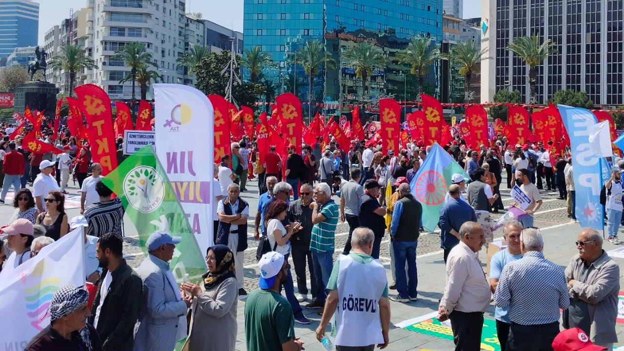 İzmir’de 1 Mayıs: ‘Her yer Taksim, her yer direniş'