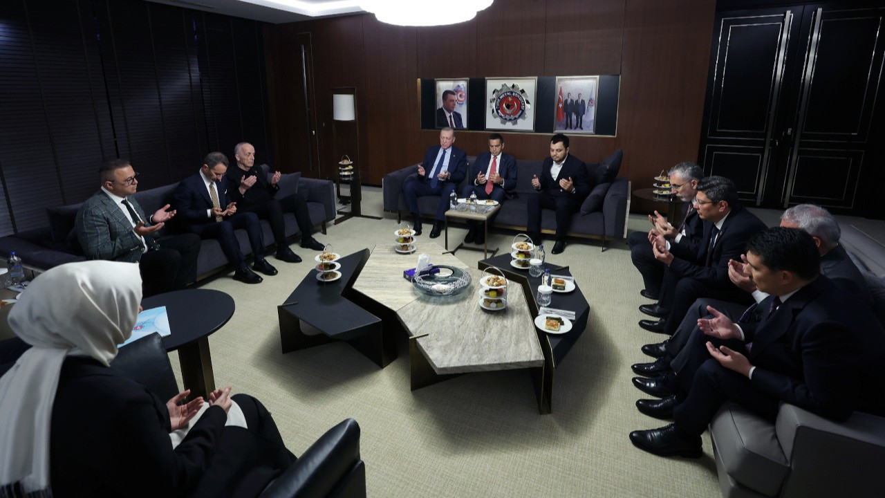 Cumhurbaşkanı Erdoğan'dan Türk Metal Sendikası'na taziye ziyareti