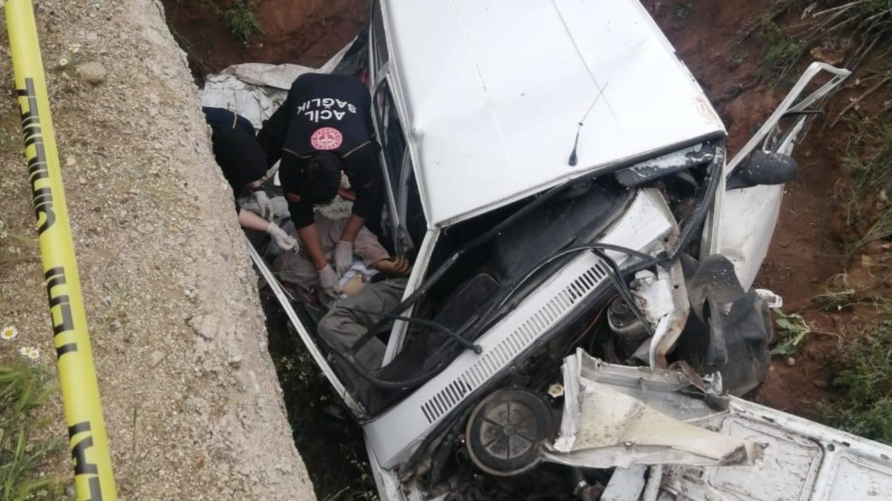 Kırıkkale'de otomobil menfeze düştü: 1 ölü, 3 yaralı