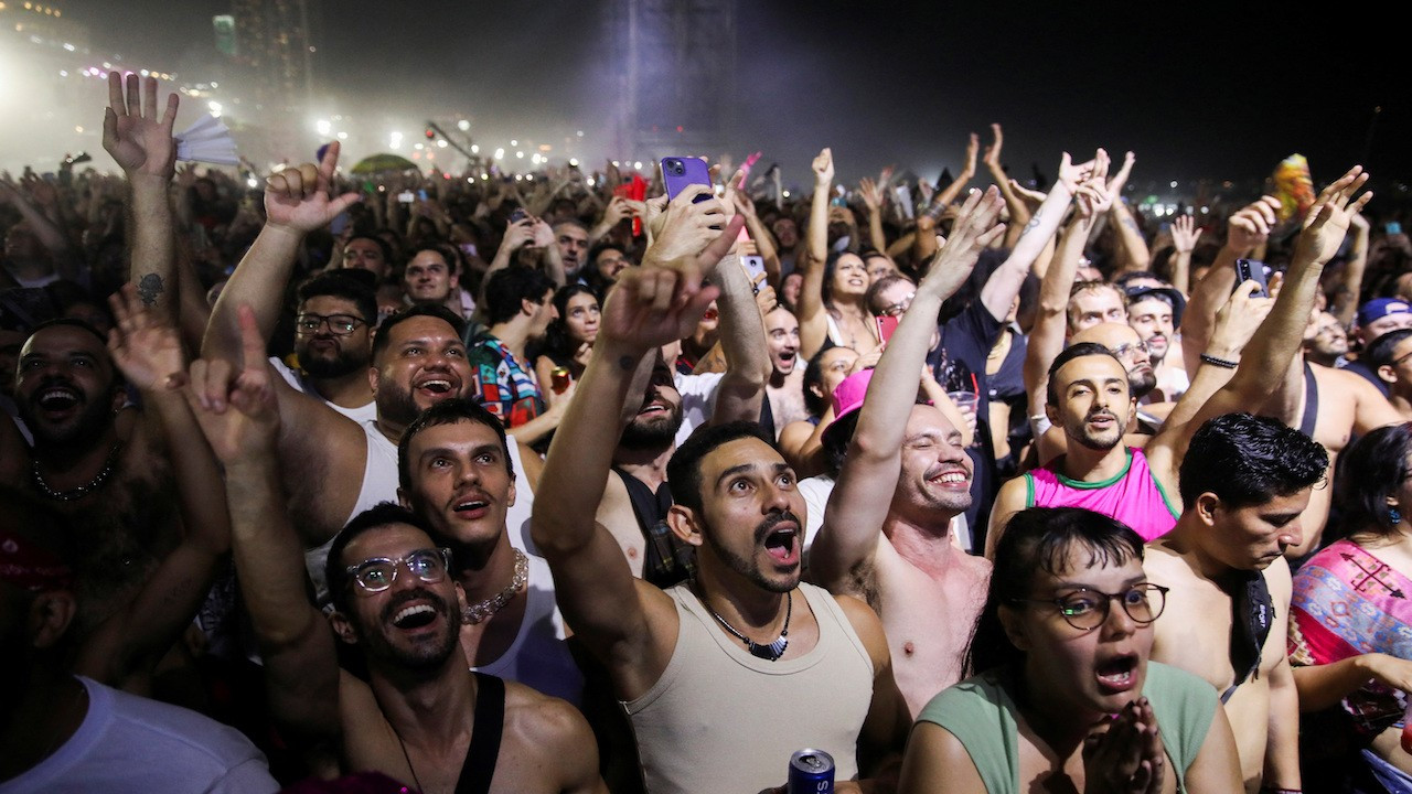 Brezilya'da Madonna rüzgarı: Bedava konseri 1.6 milyon kişi izledi