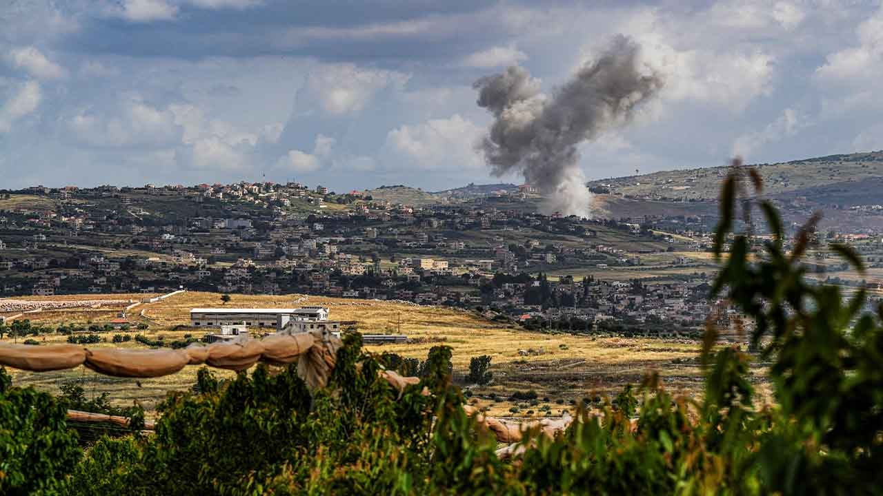 Lübnan sınırında karşılıklı saldırılar: 'İsrail'e ait askeri üs vuruldu'