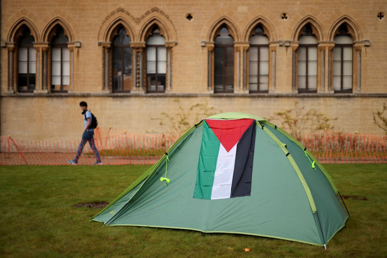 Oxford ve Cambridge öğrencileri de 'Filistin' eylemlerine katıldı - Sayfa 3