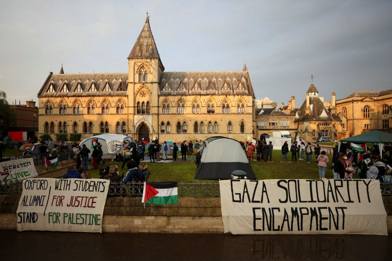 Oxford ve Cambridge öğrencileri de 'Filistin' eylemlerine katıldı - Sayfa 4