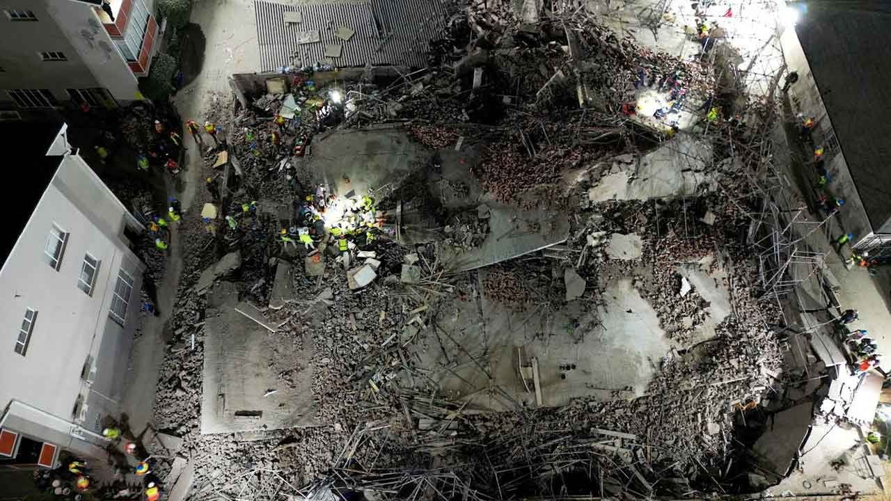 Güney Afrika'da çok katlı bina çöktü: 5 kişi öldü, 49 kişi kayıp