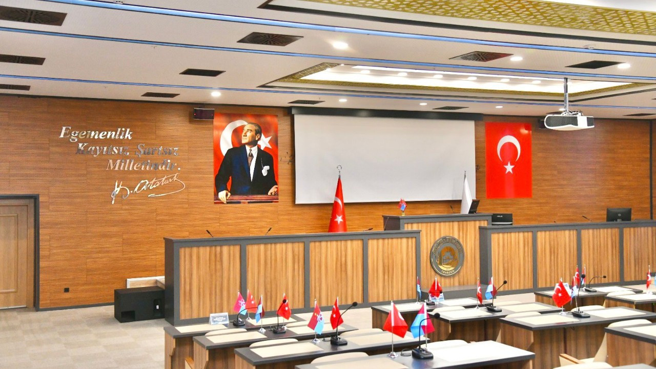 CHP’li Başkan tepki gösterdi, Atatürk’ün sözünün yeri değişti