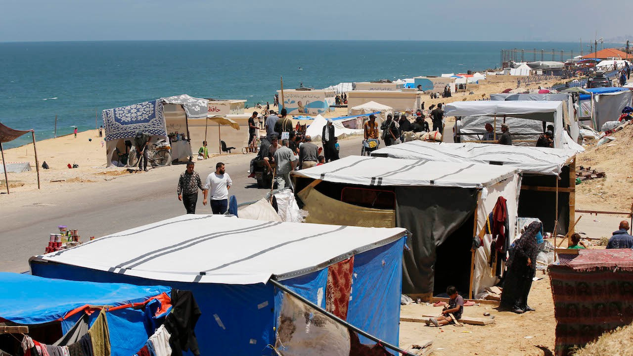 İsrail saldırıları gölgesinde Refah'ta göç