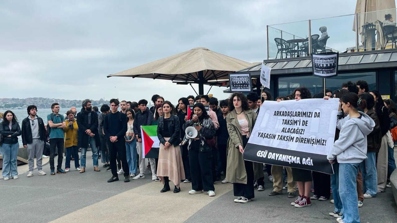 Galatasaray Üniversitesi öğrencileri, 1 Mayıs tutuklamalarına karşı eylem düzenledi