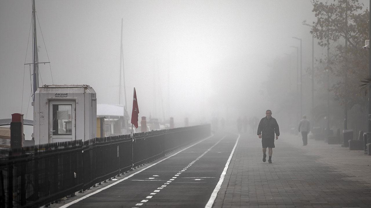 İstanbul'un Anadolu Yakası'nda sis etkili oldu