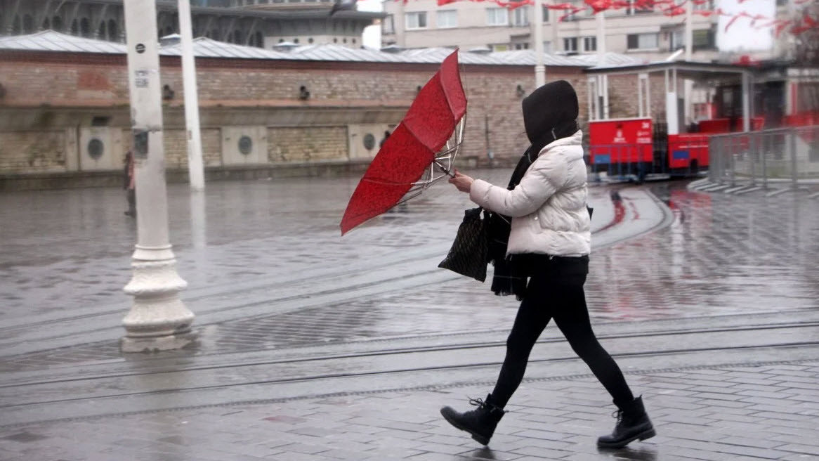 İstanbul'da fırtına ve toz uyarısı: Yarın başlıyor