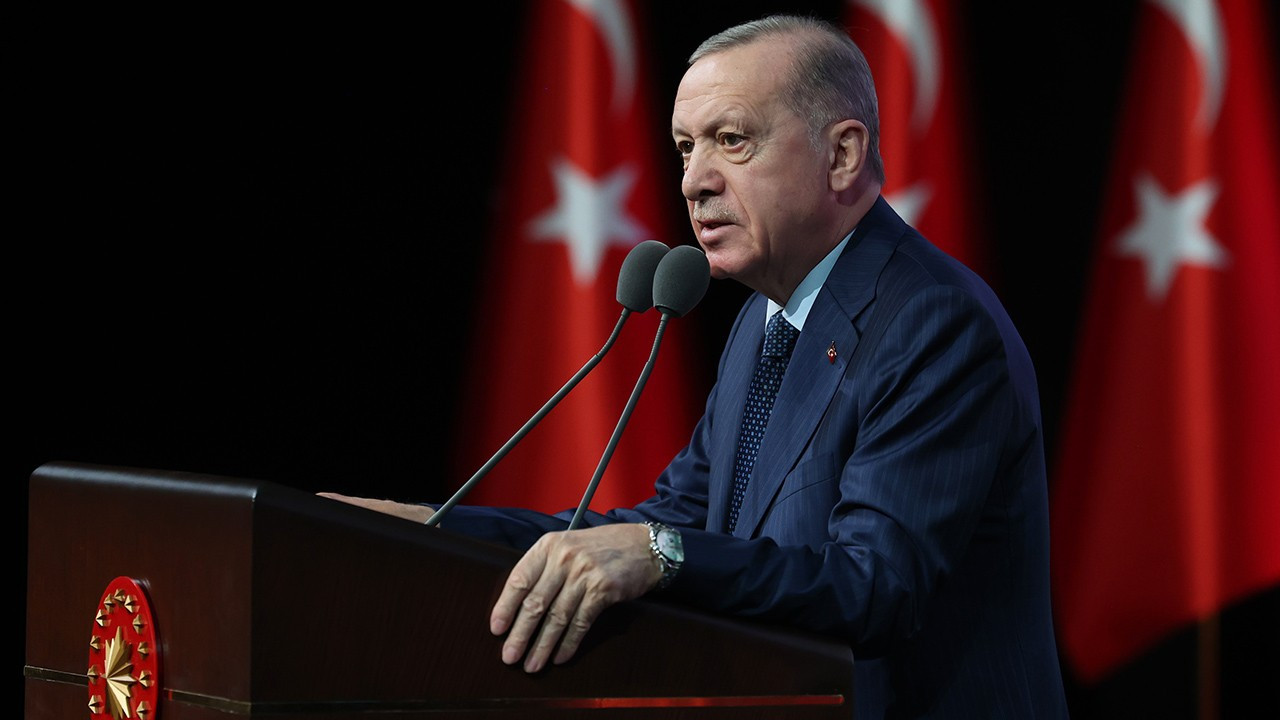 Taşgetiren: Erdoğan AK Partiyi kurarken bile bu kadar zorlanmamıştır