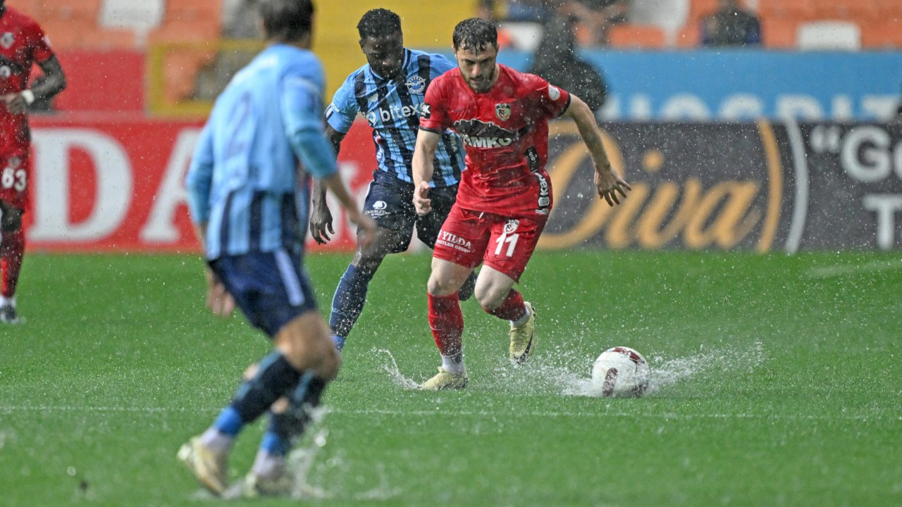 Adana'da sağanak altında gol yağmuru: 6-1