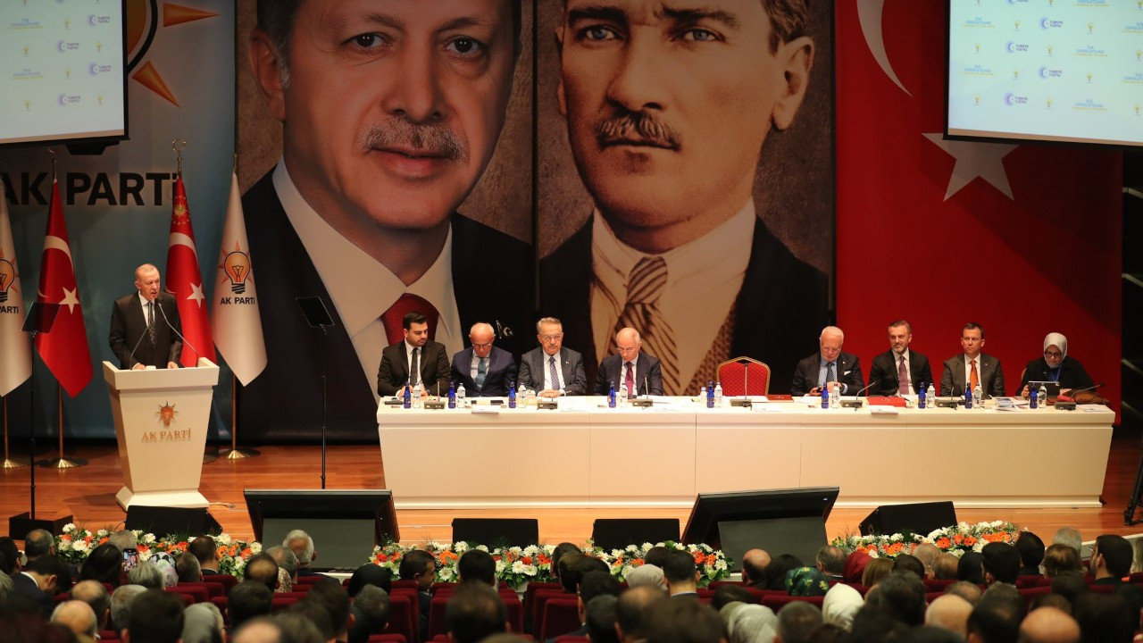 AK Parti'de kamp tarihleri açıklandı