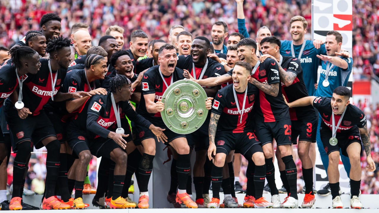 Bayer Leverkusen, Bundesliga tarihine geçti