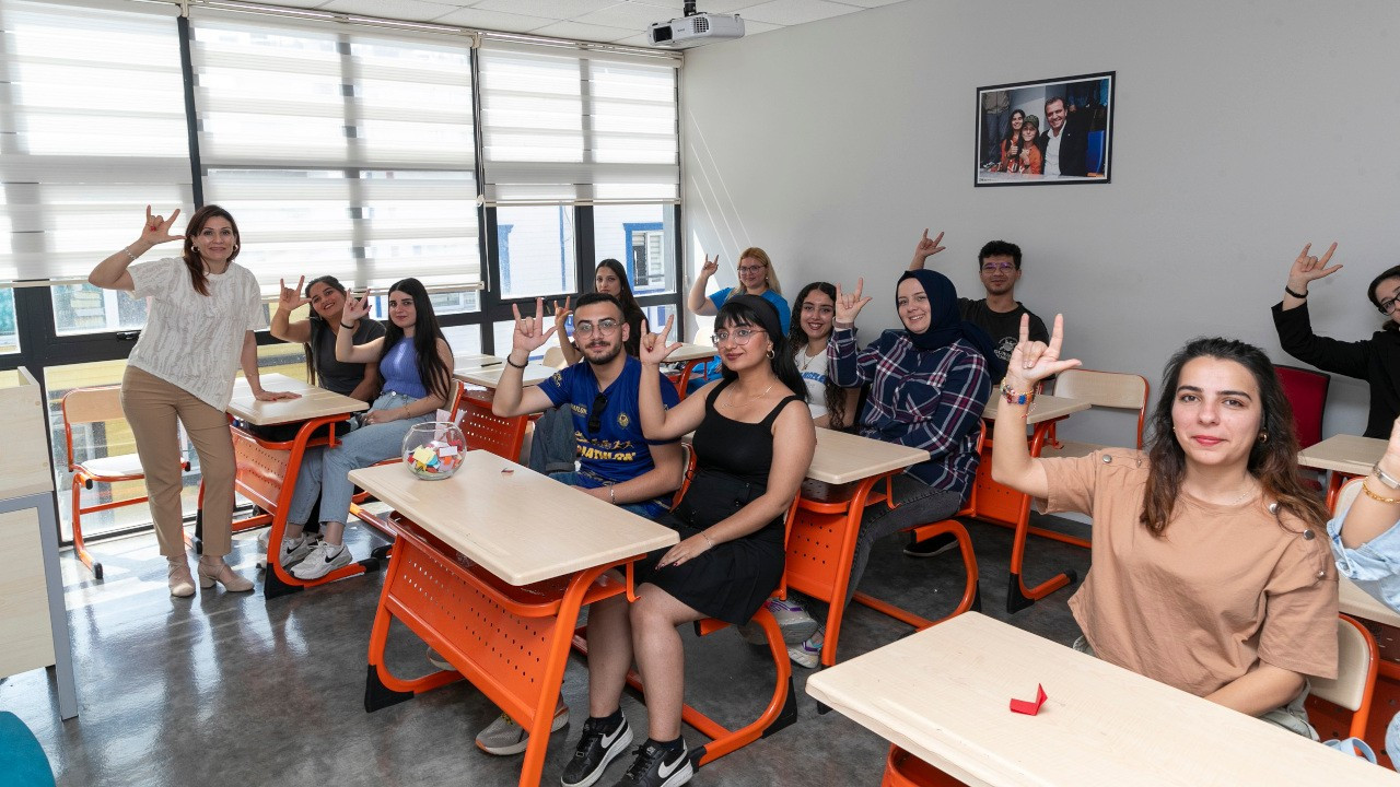 Mersin Belediyesi'nden işaret dili kursu: Herkes başvurabilir