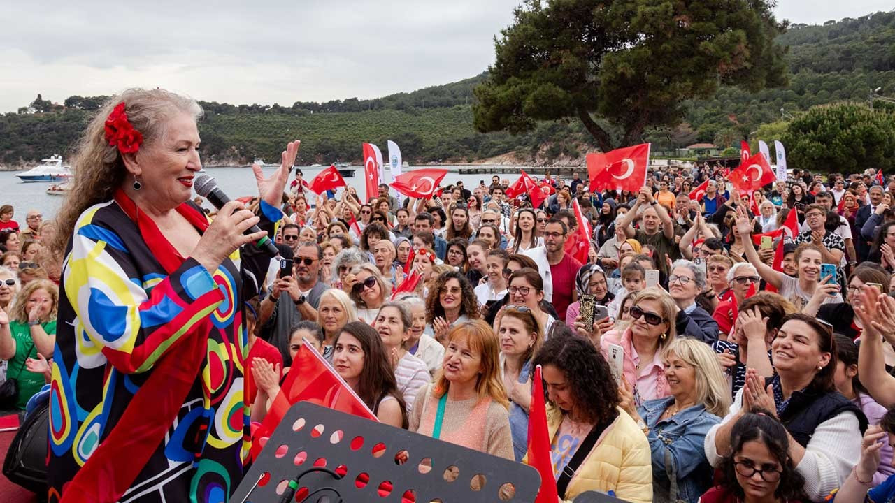 Adalar, 19 Mayıs'ta Çam Limanı’nda buluştu