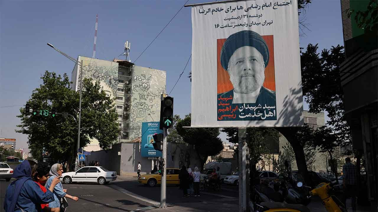 İranlılar, Reisi'nin ölümünü değerlendirdi: 'Biri gider biri gelir, bizim sefaletimiz devam eder'