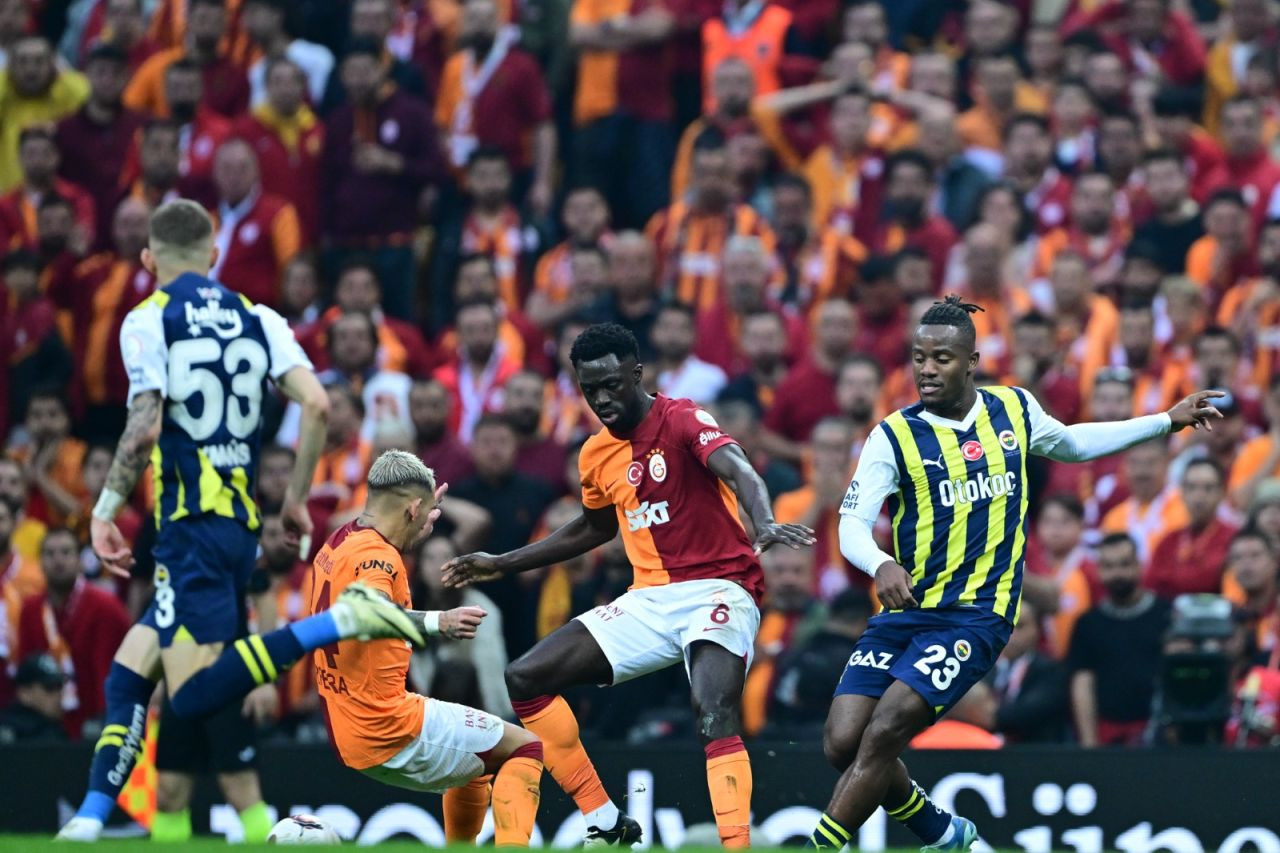 Fenerbahçe kazandı, hesap karıştı: Süper Lig'de son hafta şampiyonluk ihtimalleri - Sayfa 2