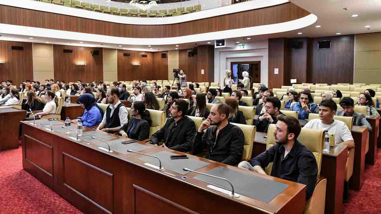 Başkent Gençlik Meclisi 19 Mayıs oturumunda bir araya geldi