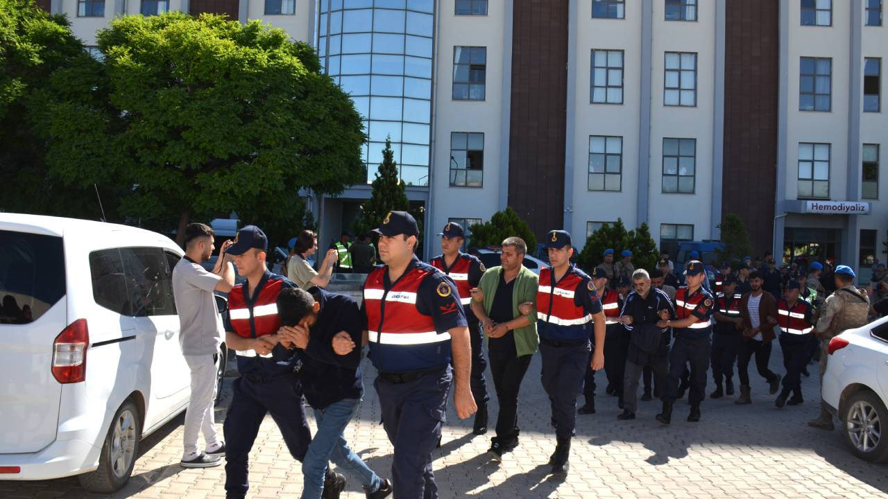 Adıyaman'da tarihi eser kaçakçılığı: 12 kişi gözaltına alındı