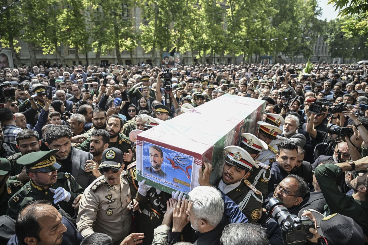 İran Dışişleri Bakanı Abdullahiyan'ın cenaze töreni Tahran'da düzenlendi - Sayfa 4