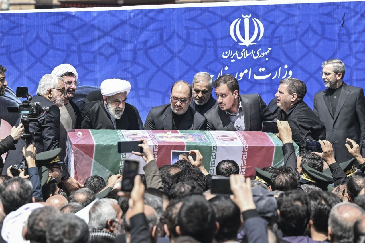 İran Dışişleri Bakanı Abdullahiyan'ın cenaze töreni Tahran'da düzenlendi - Sayfa 2