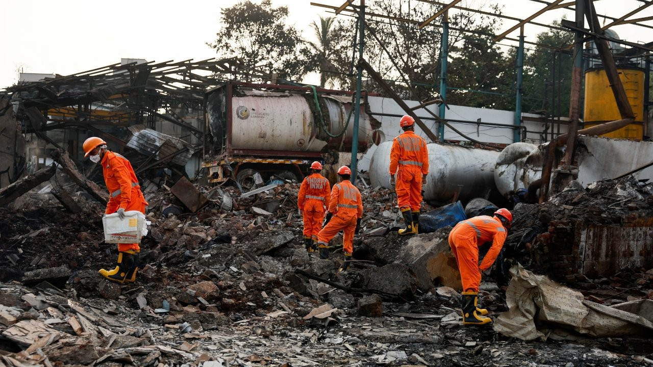 Hindistan'da fabrikada patlama: 9 ölü, 64 yaralı