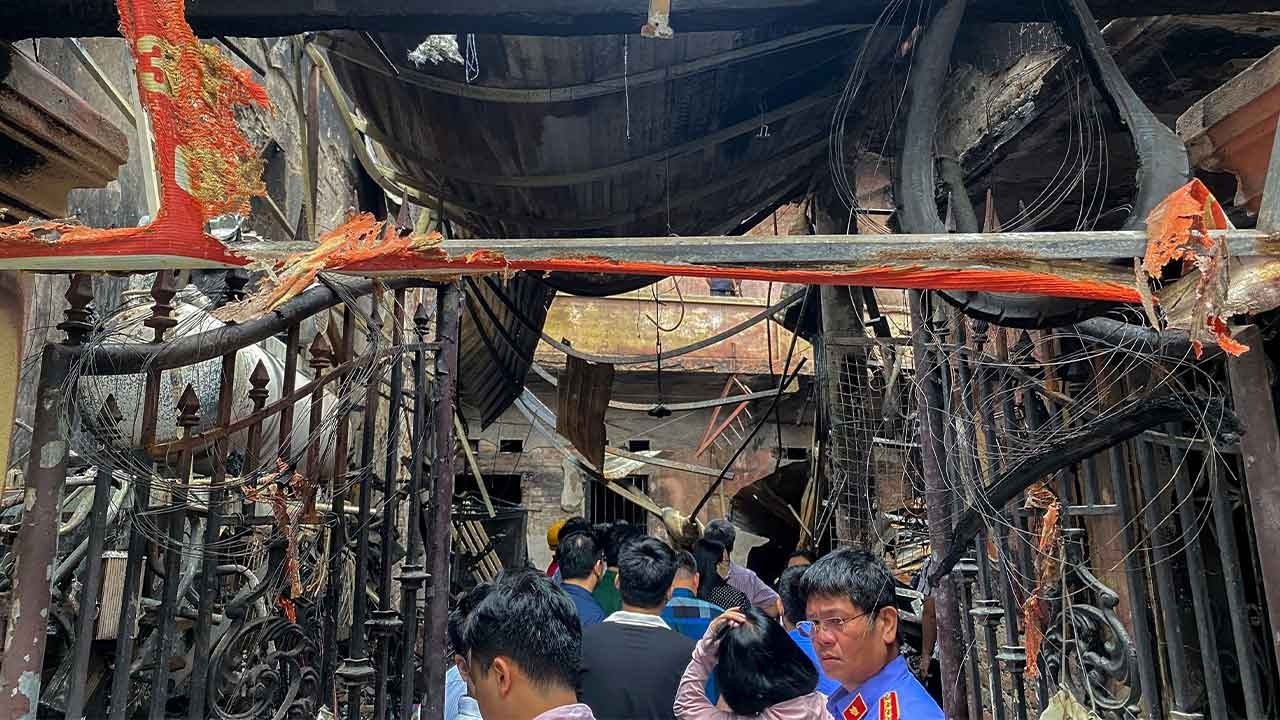 Hanoi'de apartmanda yangın: 14 kişi hayatını kaybetti