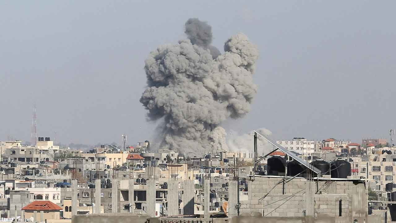 İsrail, UAD kararına rağmen Refah'a saldırılarını sürdürüyor