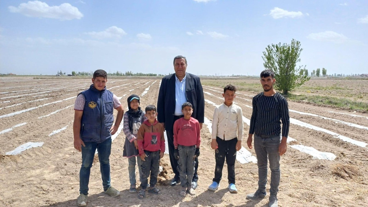 CHP'li Gürer, tarım işçisi Mehmet Özbay'ı ziyaret etti