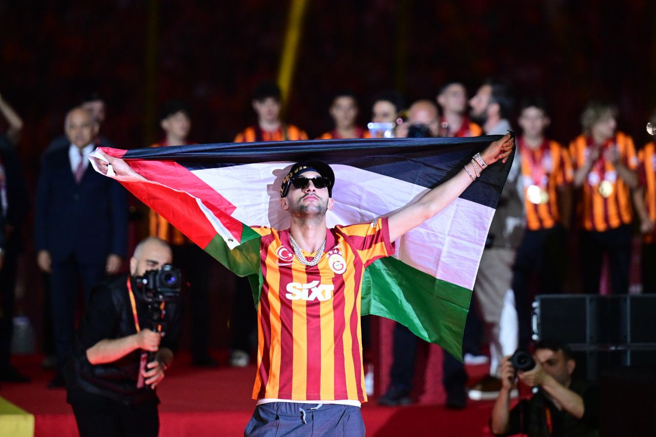 Galatasaray'ın yıldızı şampiyonluk sahnesine Filistin bayrağıyla çıktı - Sayfa 2