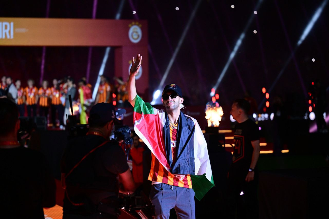 Galatasaray'ın yıldızı şampiyonluk sahnesine Filistin bayrağıyla çıktı - Sayfa 3
