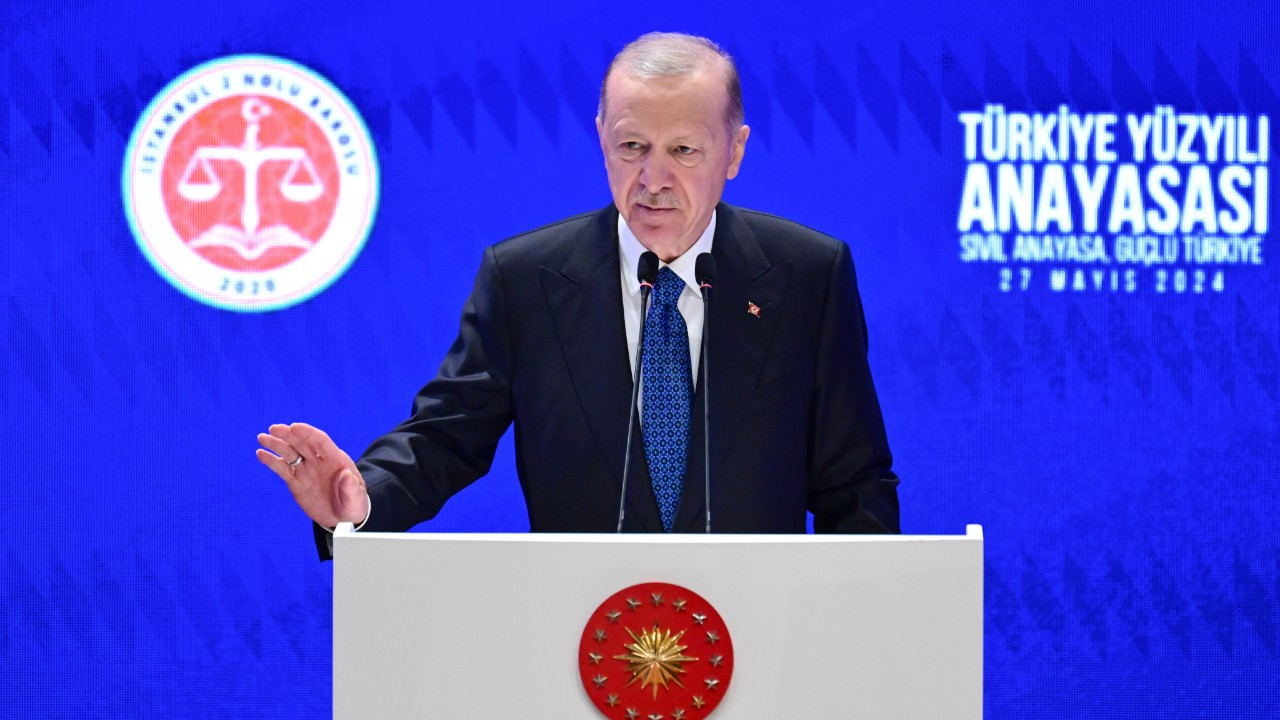Erdoğan Yassıada'da: Darbe anayasasıyla devam edemeyiz