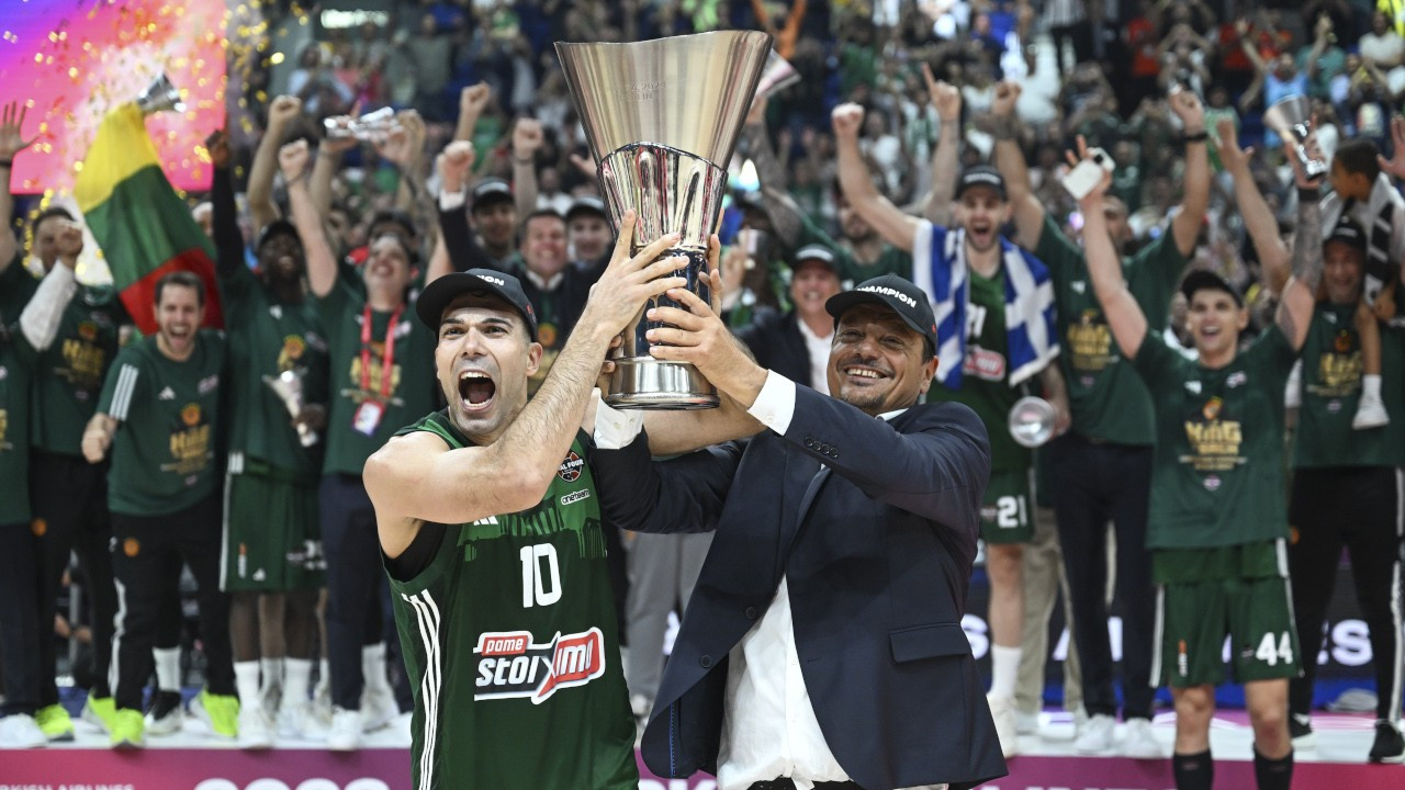 Ergin Ataman'ın Panathinaikos'u Avrupa Ligi şampiyonu 