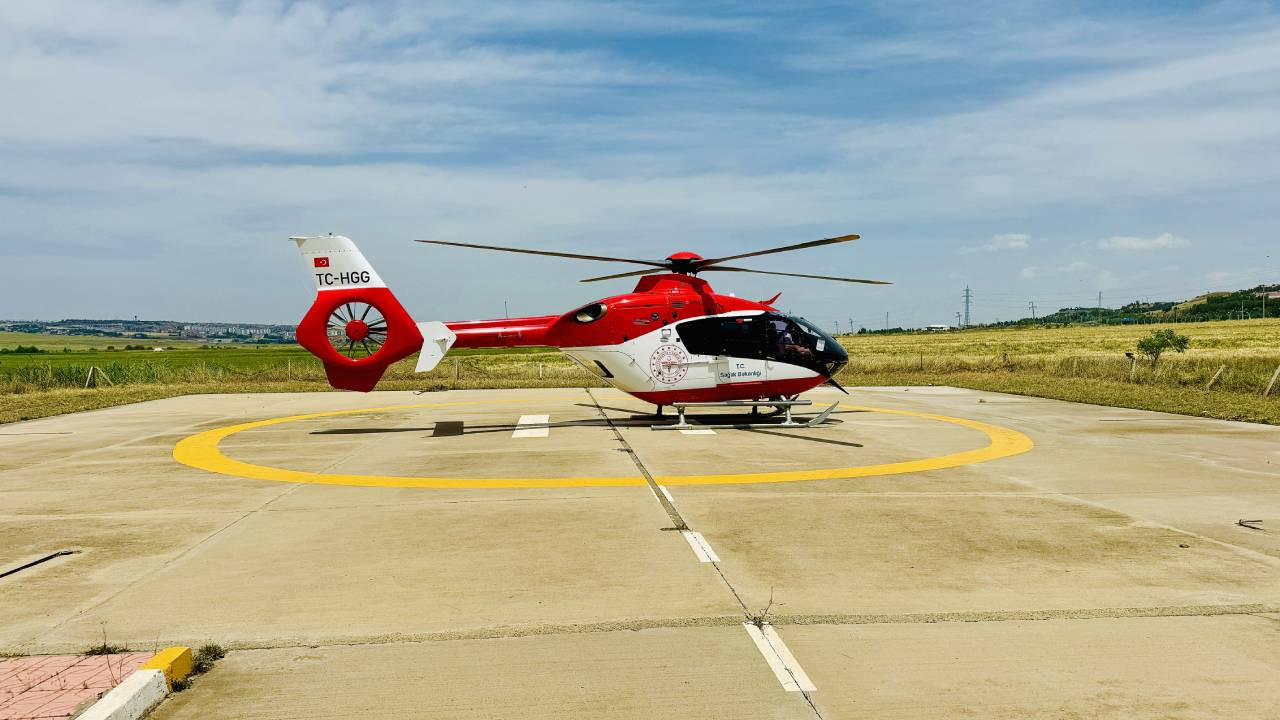 90 yaşındaki kadın ambulans helikopterle hastaneye kaldırıldı
