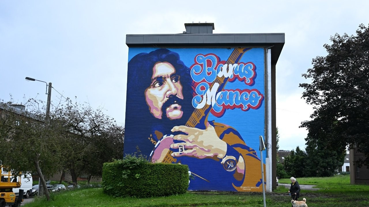 Barış Manço'nun duvar resmi Belçika'da