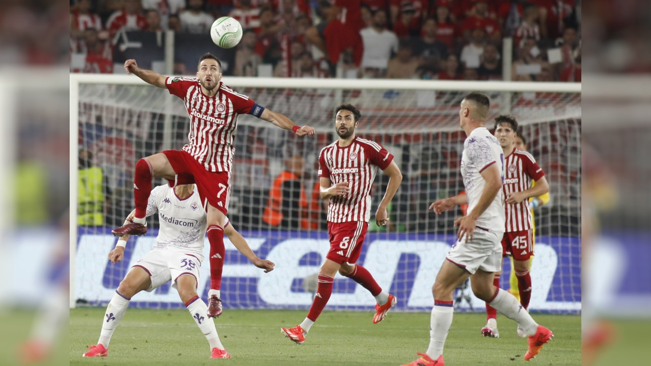 Avrupa Konferans Ligi'nde şampiyon Olympiakos