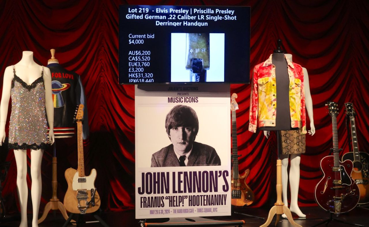 50 yılı kayıptı: John Lennon'un gitarı rekor fiyata satıldı - Sayfa 4