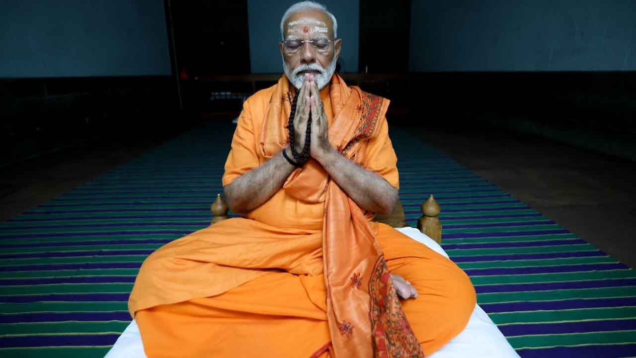 Hindistan seçiminde sona doğru: Modi, 2 günlük meditasyona başladı
