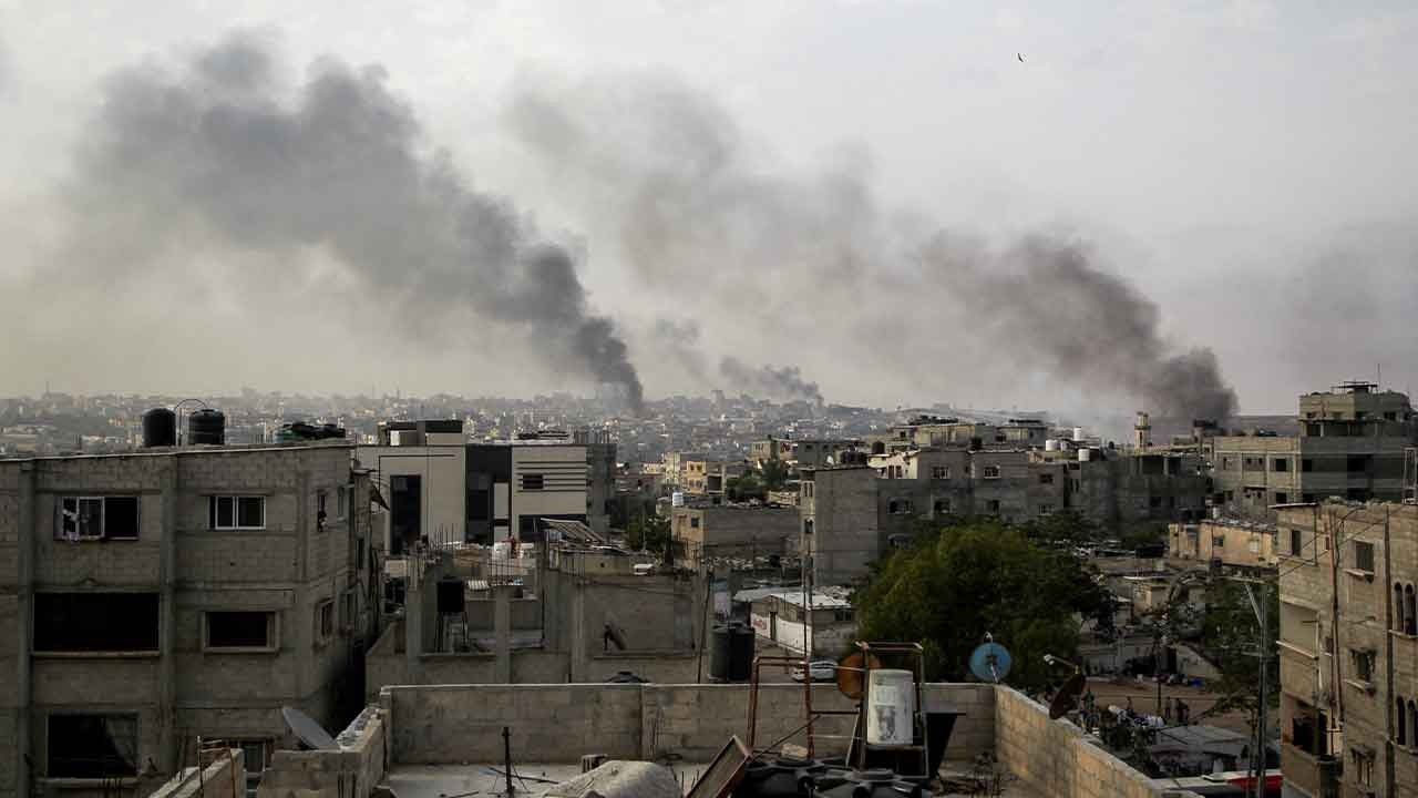 İsrail, UAD kararına rağmen yeniden Refah'a saldırdı: 12 ölü