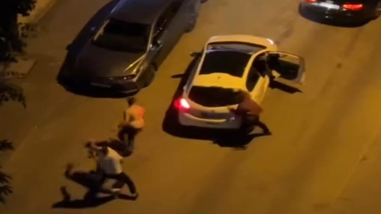 Kadıköy'de iki sürücü arasında kavga