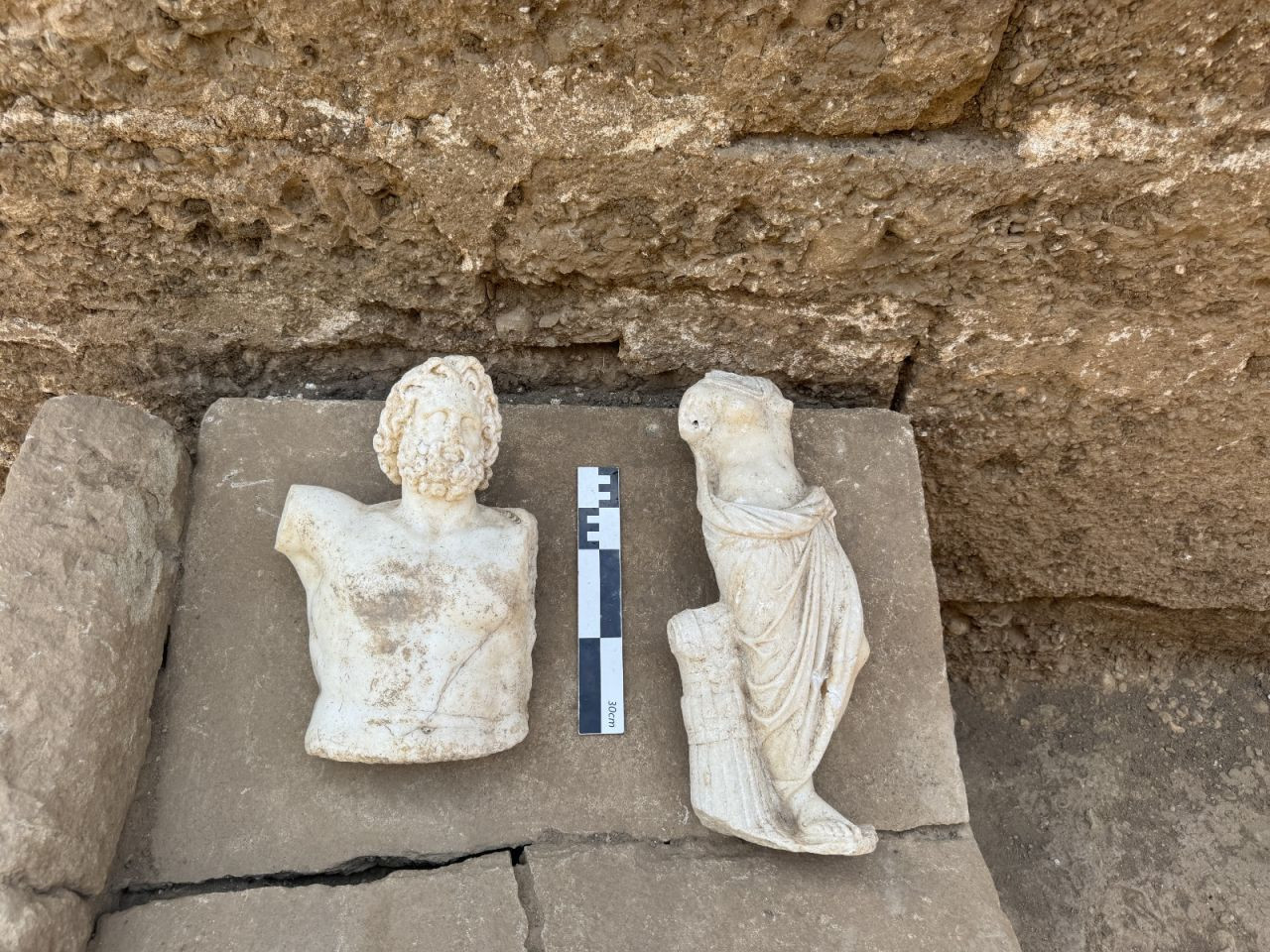 Aspendos Antik Kenti'nde 2 bin yıllık Zeus ve Afrodit heykelleri bulundu - Sayfa 4
