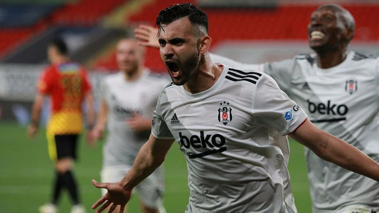 Beşiktaş Rachid Ghezzal'a veda etti