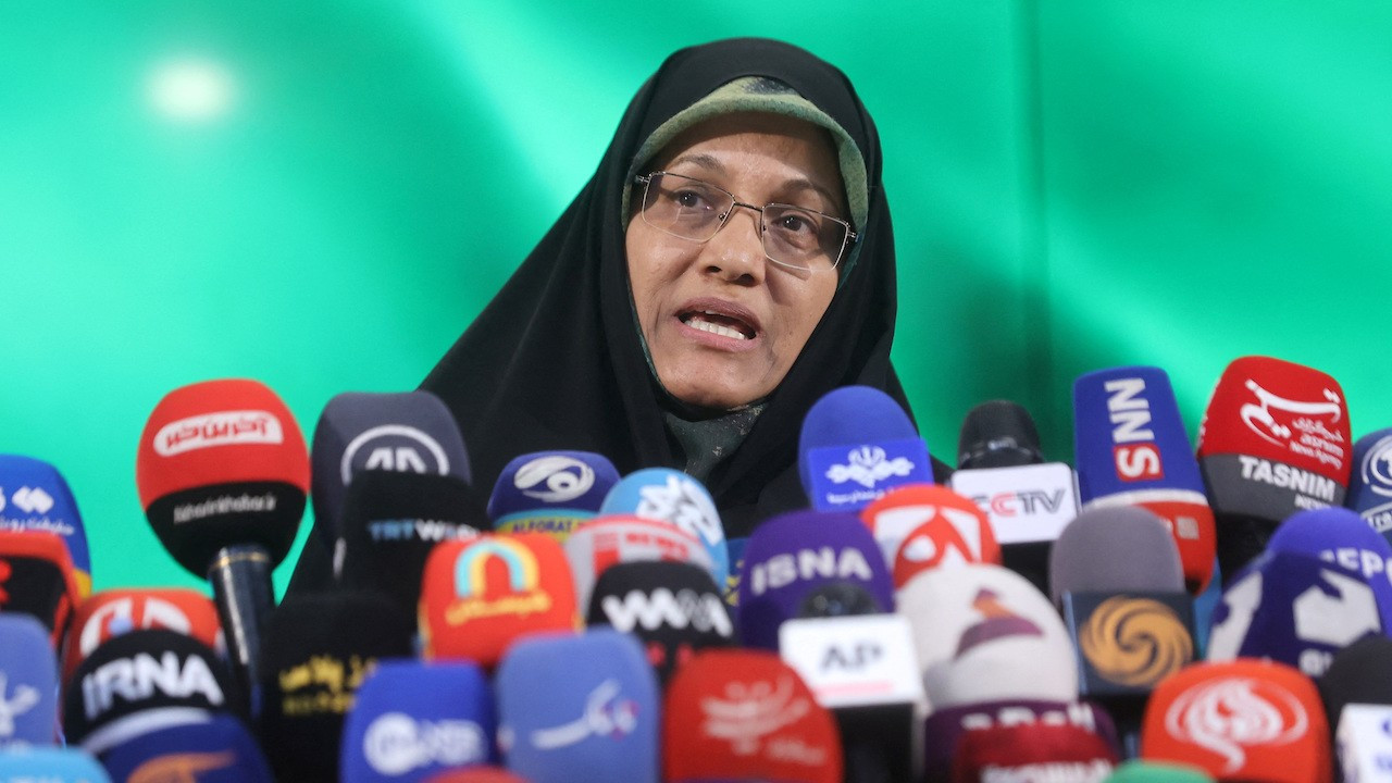 İran'da cumhurbaşkanlığına kadın aday: Zohre Elahiyan başvuru yaptı