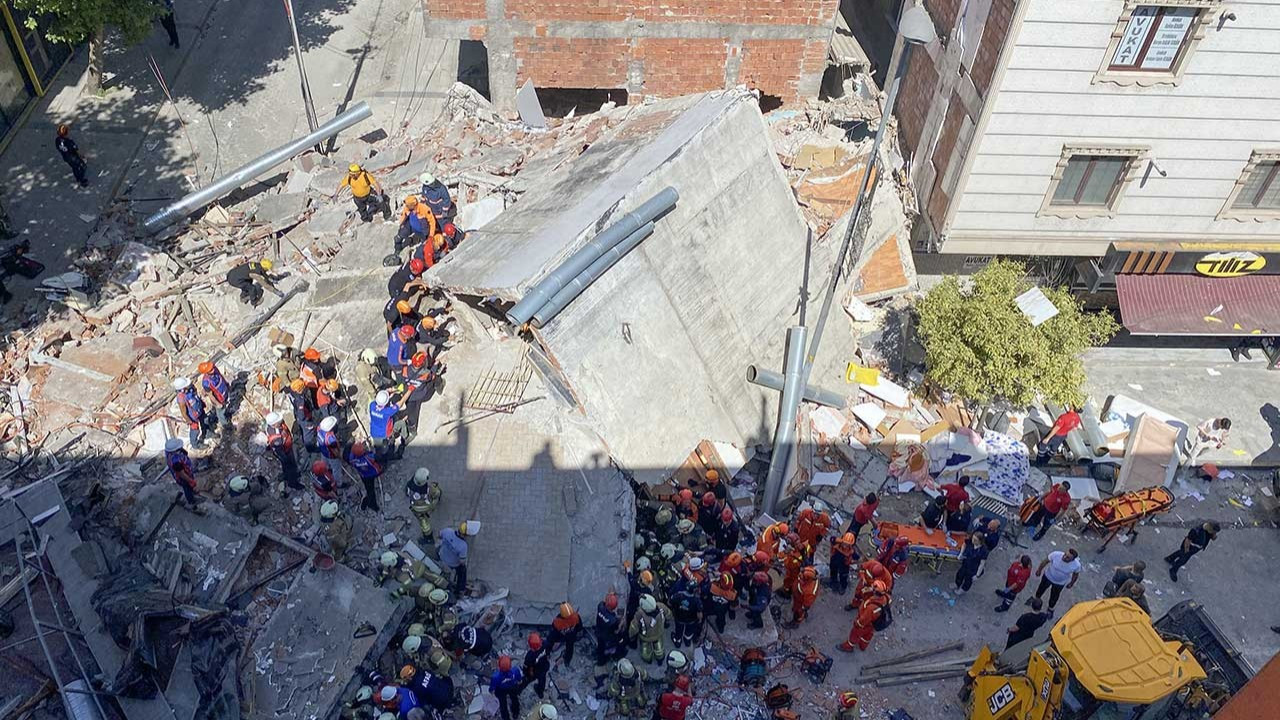 Küçükçekmece'de bina çöktü: 7 kişi yaralı kurtarıldı, 1 kişi öldü