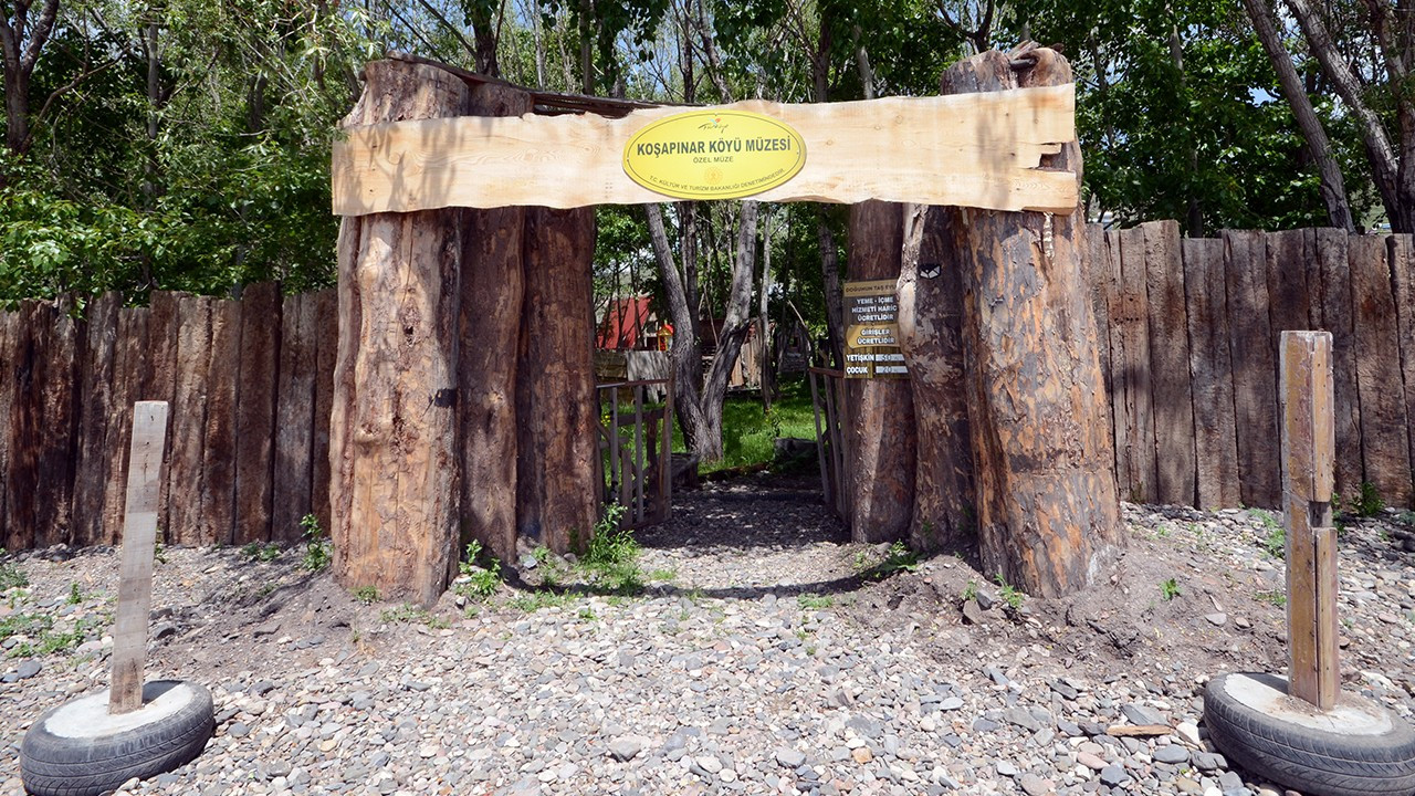 Koşapınar Köyü Açık Hava Müzesi'nde 150 yıllık tarım aletleri sergisi