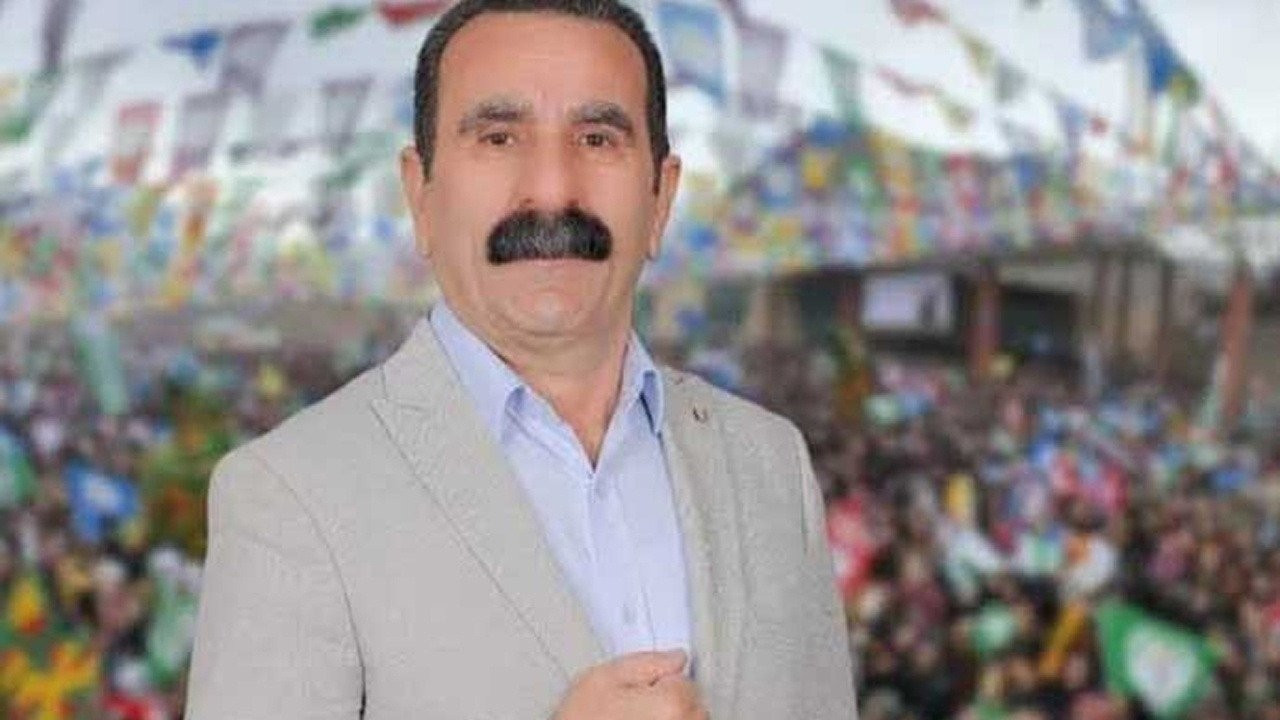Yerine kayyım atanan Mehmet Akış: Direnenleri selamlıyorum