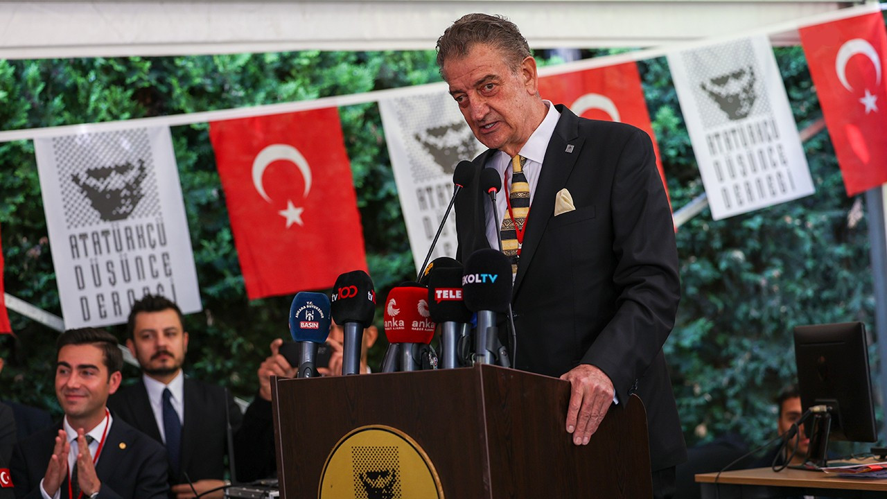 Hüsnü Bozkurt, yeniden ADD Genel Başkanı seçildi
