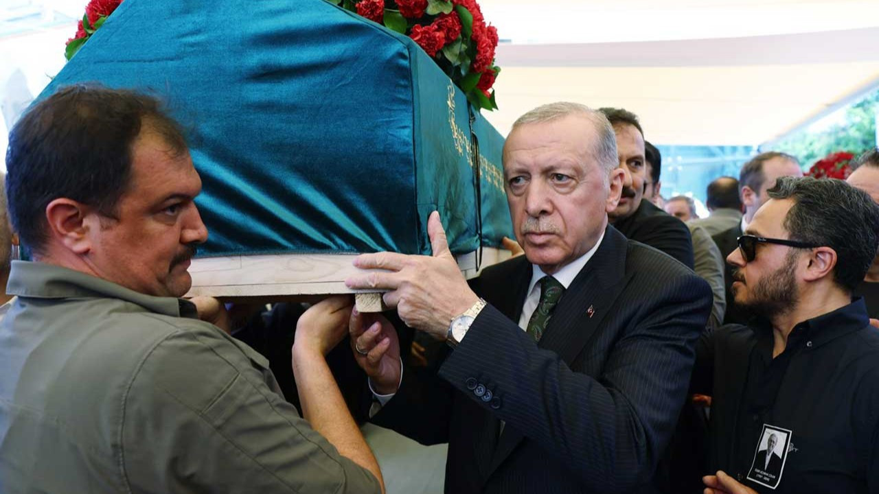 Özer Uçuran Çiller için cenaze töreni: Erdoğan da katıldı