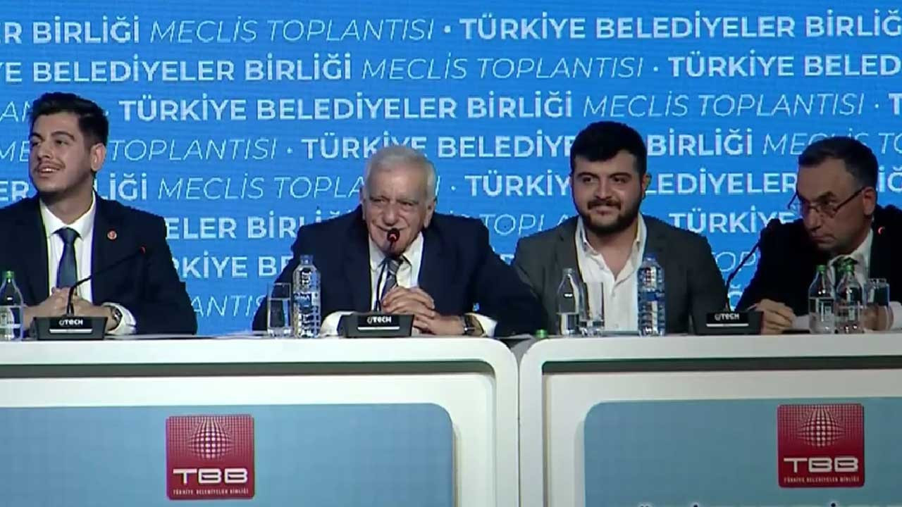 TBB'de Ahmet Türk gülümsetti: Trabzon Belediyesi Eşbaşkanı...